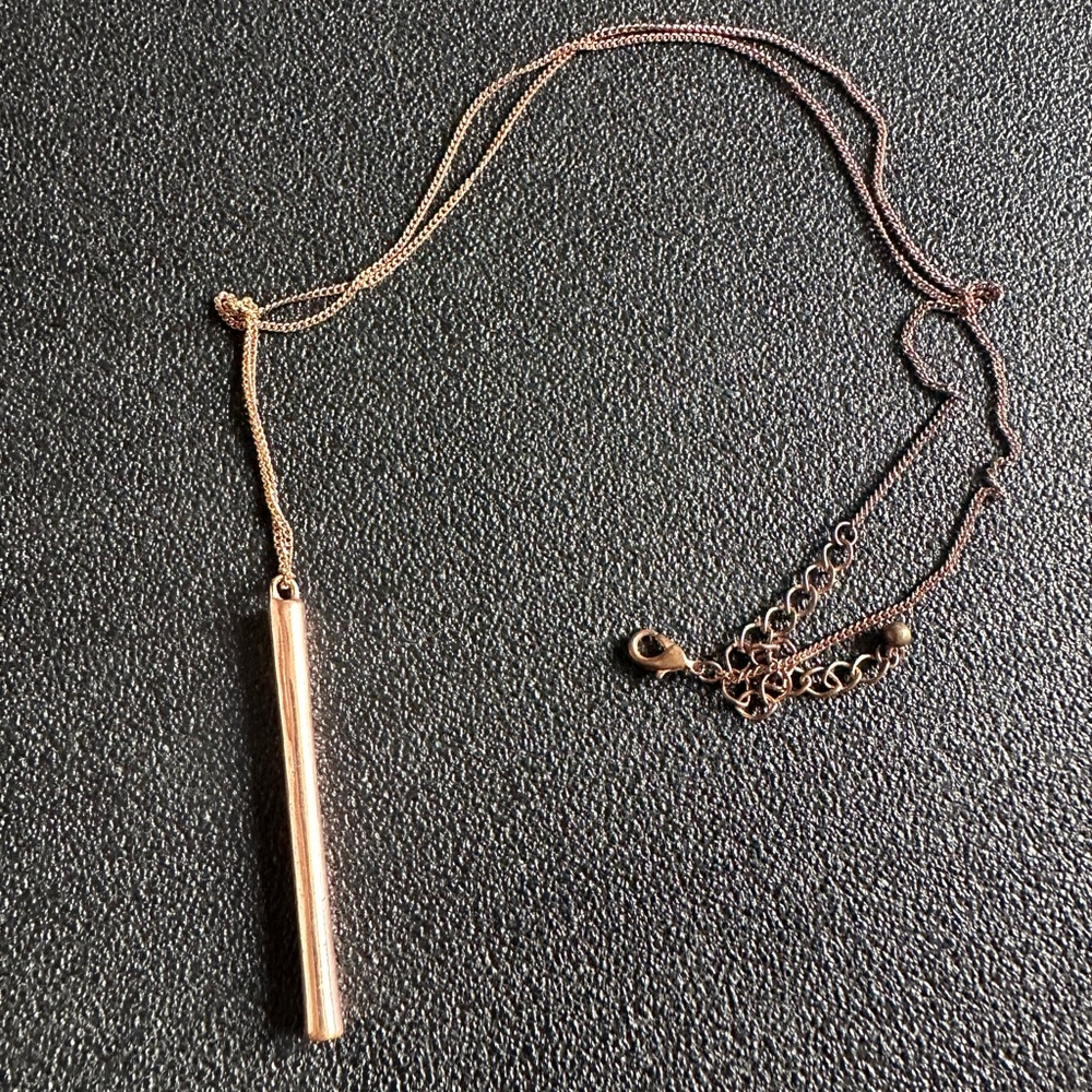 Elegant Gold tone Pendant Necklace